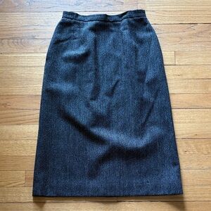 black and white wool skirt with pockets